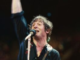 Jeremy Allen White Bruce Springsteen Deliver Me from Nowhere